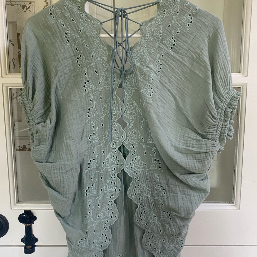 Free People XS blouse/top. New with tags.